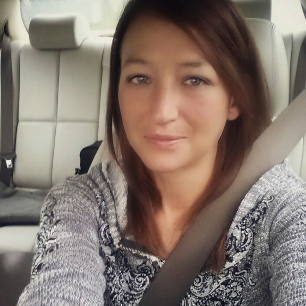 Meet your Posher, Cassandra